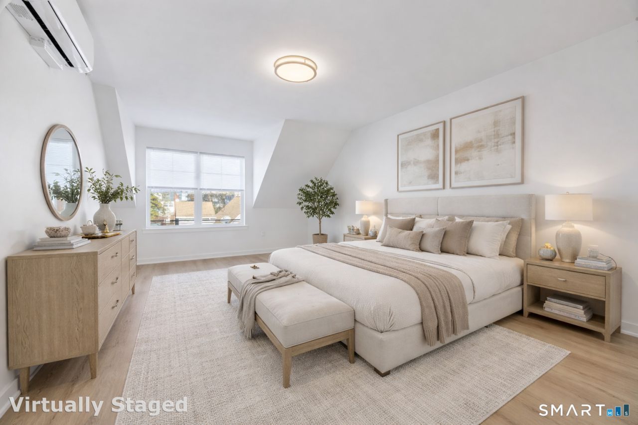 27 Village, Unit D, Milford, CT 06460 Main Photo