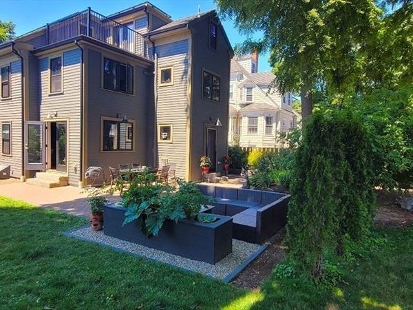 32 Buffum St, Unit 2, Salem, MA 01970