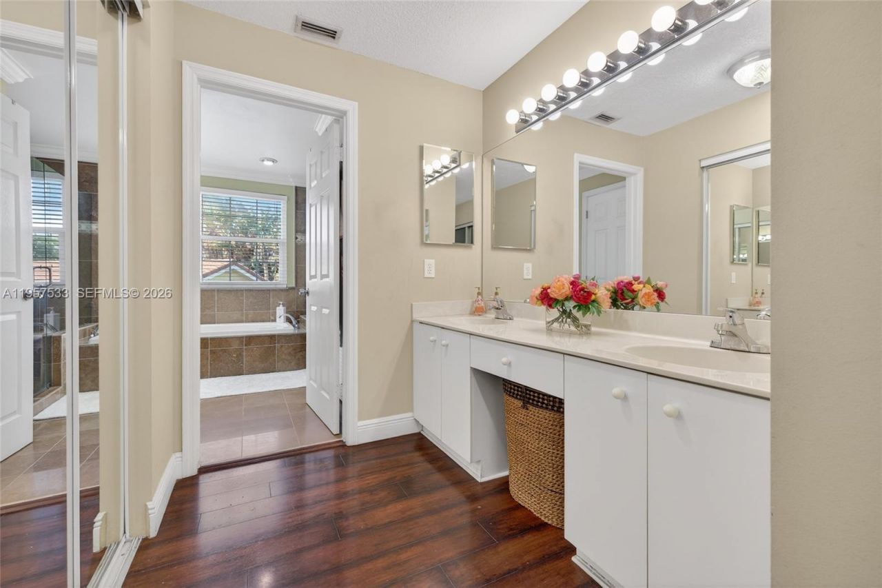 1485 NW 129th Ter , Sunrise, FL 33323 Photo