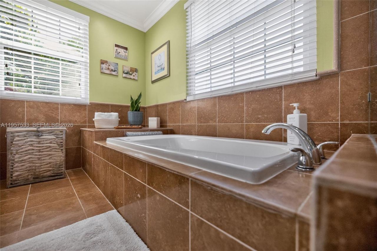 1485 NW 129th Ter , Sunrise, FL 33323 Photo