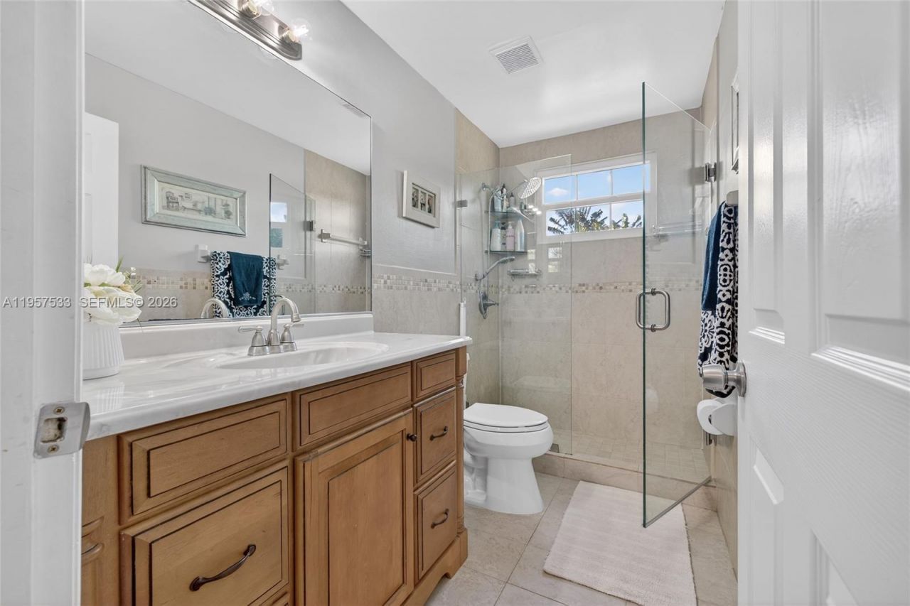 1485 NW 129th Ter , Sunrise, FL 33323 Photo