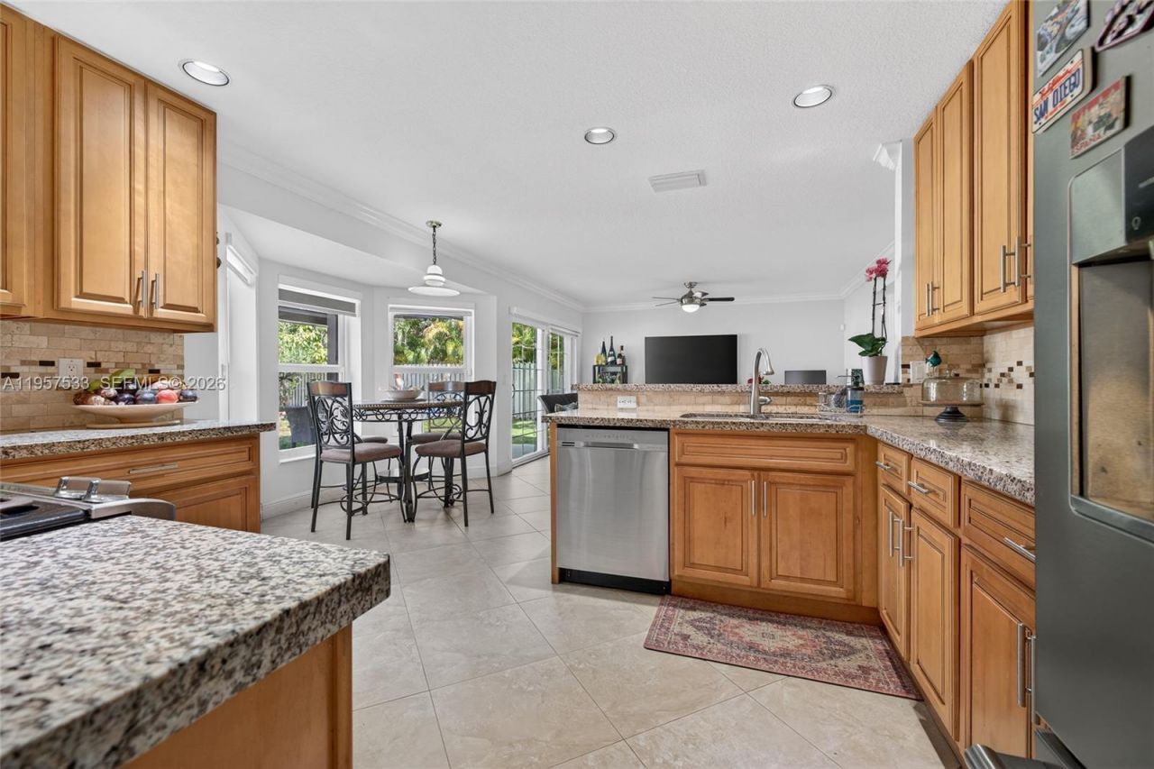 1485 NW 129th Ter , Sunrise, FL 33323 Photo