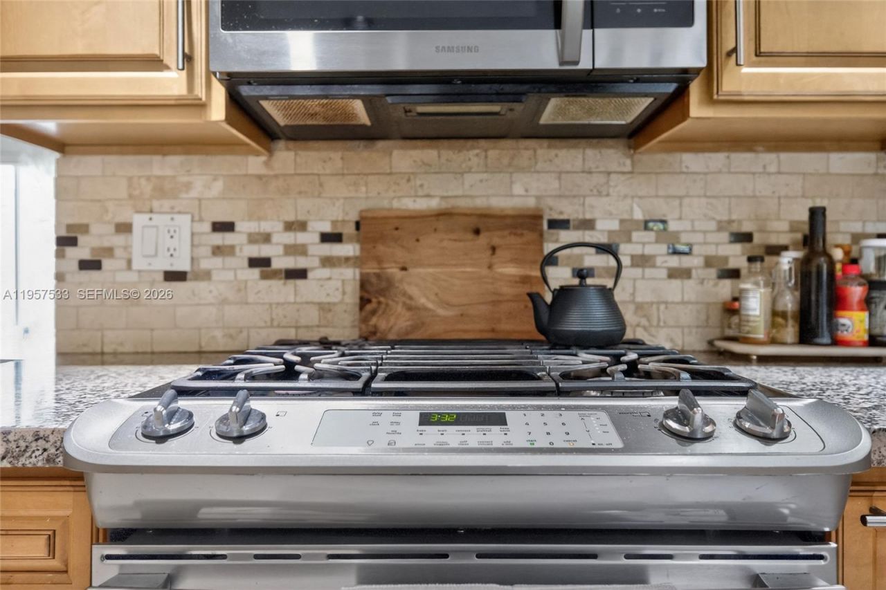 1485 NW 129th Ter , Sunrise, FL 33323 Photo