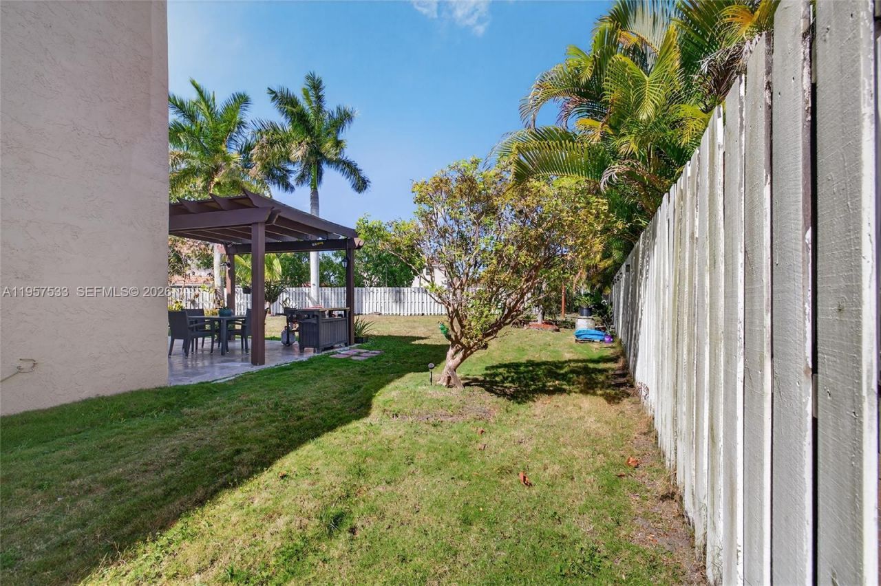 1485 NW 129th Ter , Sunrise, FL 33323 Photo