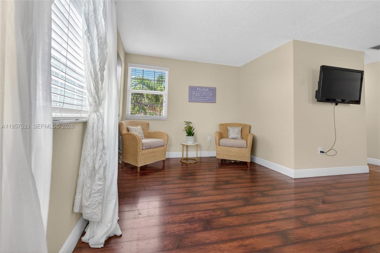 1485 NW 129th Ter , Sunrise, FL 33323 Photo