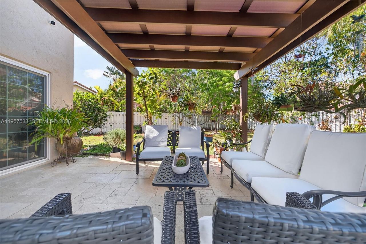 1485 NW 129th Ter , Sunrise, FL 33323 Photo