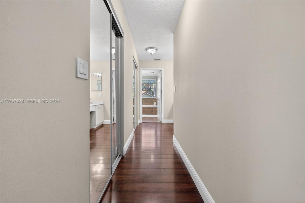 1485 NW 129th Ter , Sunrise, FL 33323 Photo