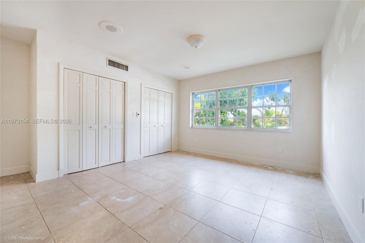 1265 S Alhambra Cir , Unit B, Coral Gables, FL 33146 Photo