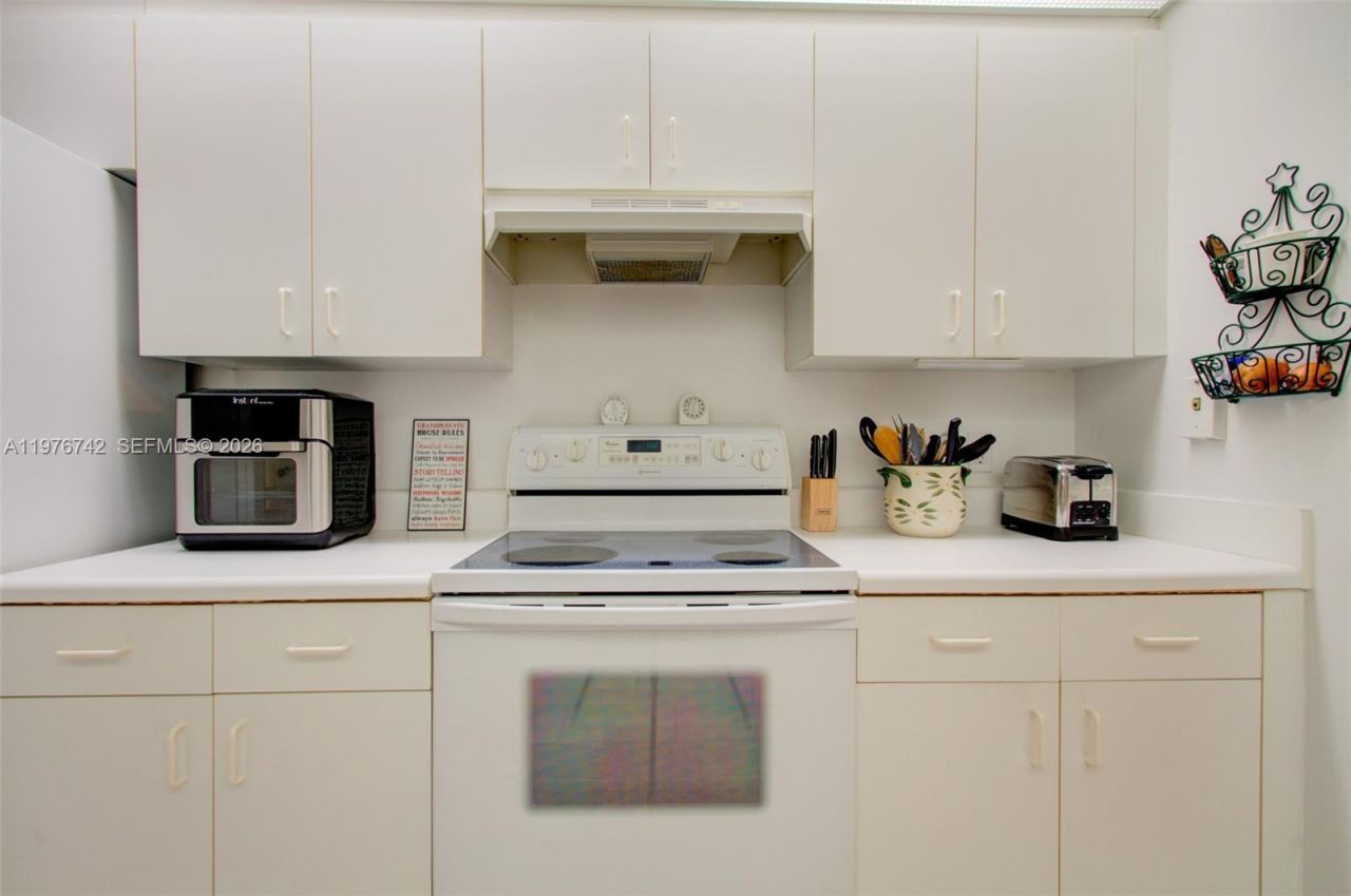 1201 SW 141st Ave, Unit 110J, Pembroke Pines, FL 33027 Photo