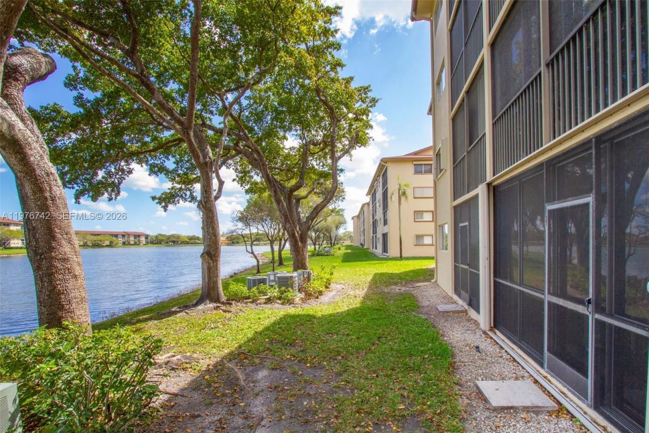 1201 SW 141st Ave, Unit 110J, Pembroke Pines, FL 33027 Photo