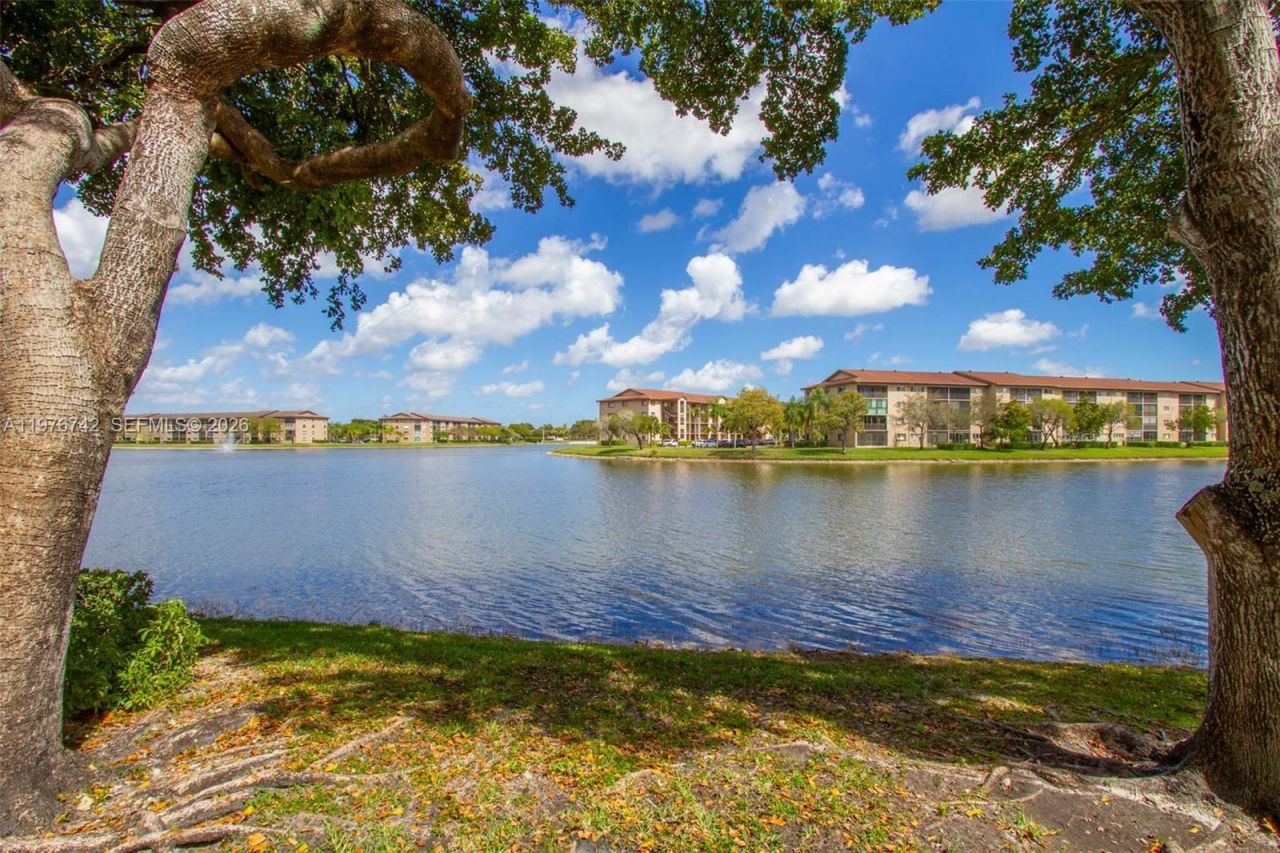 1201 SW 141st Ave, Unit 110J, Pembroke Pines, FL 33027 Photo