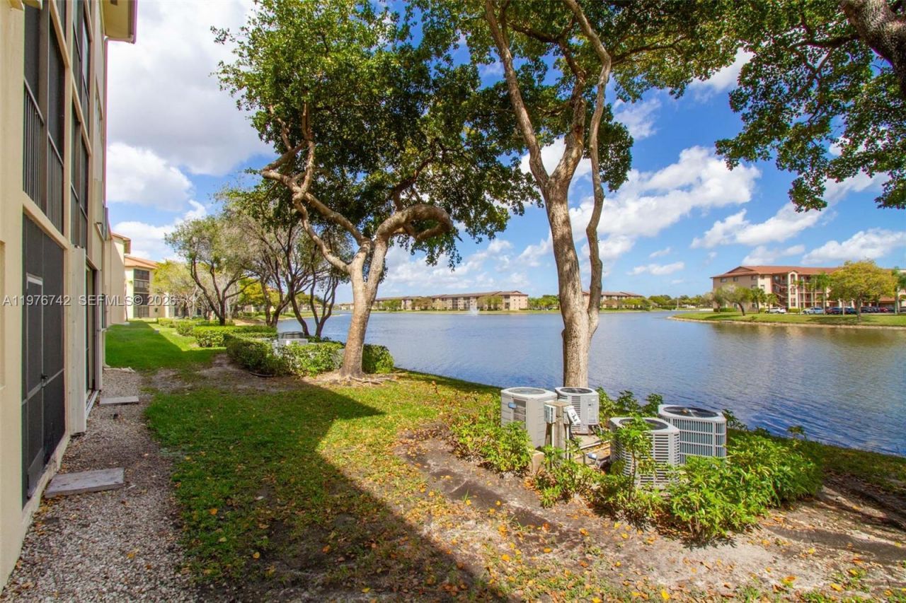 1201 SW 141st Ave, Unit 110J, Pembroke Pines, FL 33027 Photo
