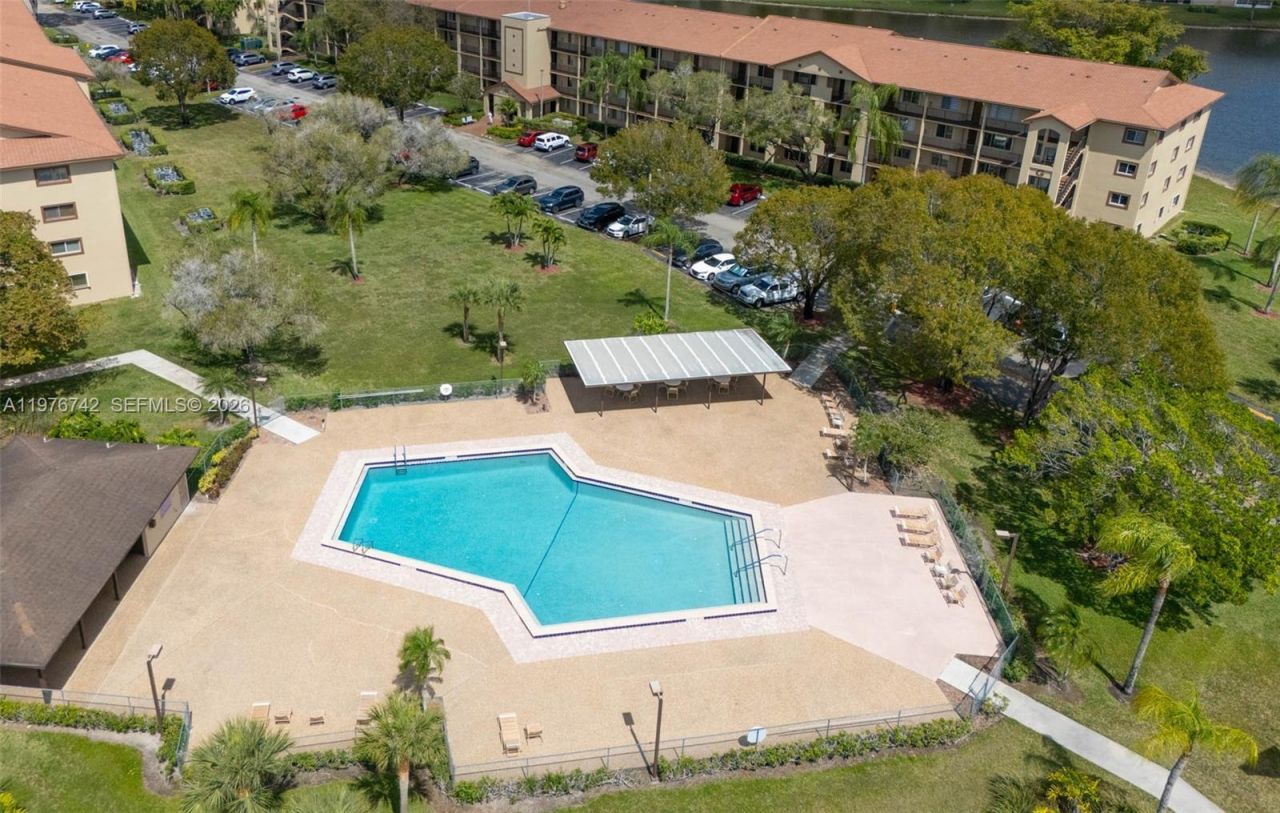 1201 SW 141st Ave, Unit 110J, Pembroke Pines, FL 33027 Photo