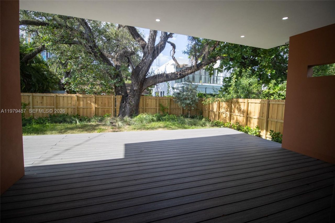 3669 Frow Ave, Miami, FL 33133 Photo