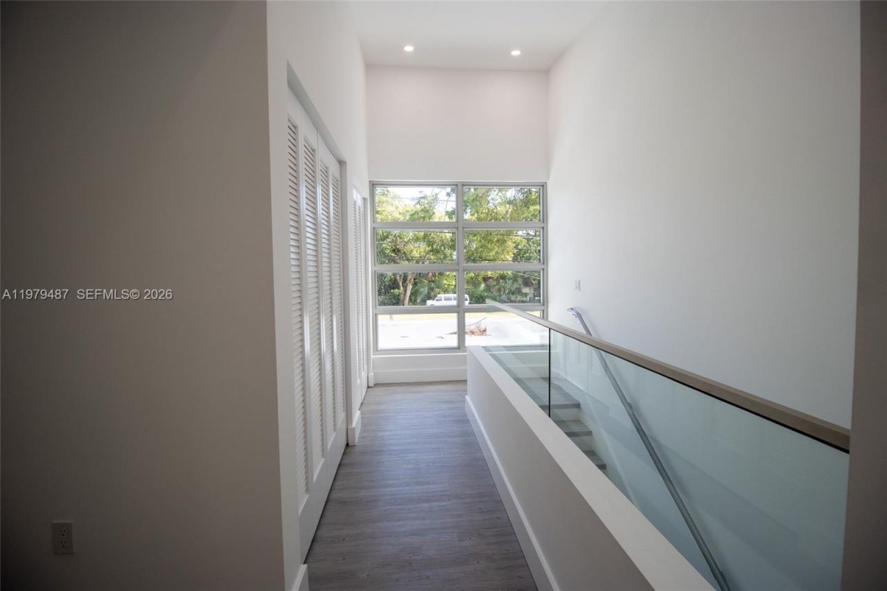 3669 Frow Ave, Miami, FL 33133 Photo