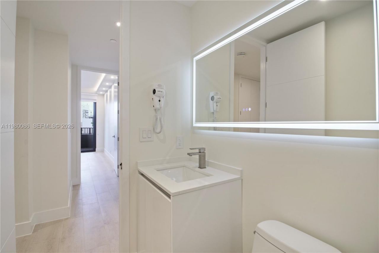 151 Crandon Blvd, Unit 540, Key Biscayne, FL 33149 Photo