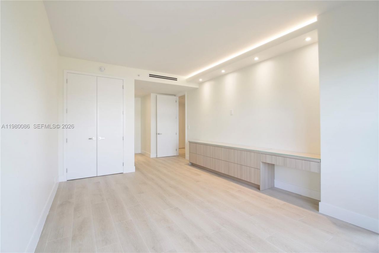 151 Crandon Blvd, Unit 540, Key Biscayne, FL 33149 Photo