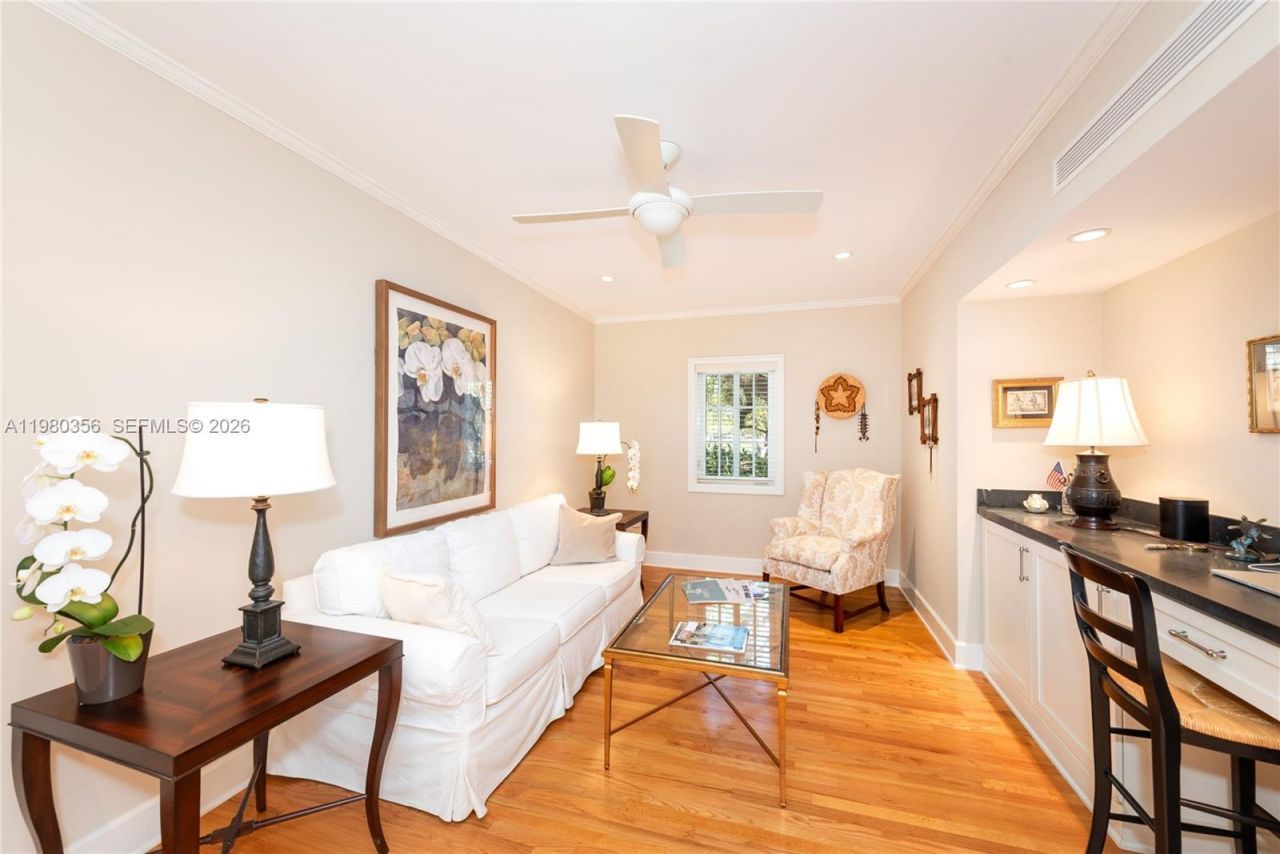 1036 S Greenway Dr , Coral Gables, FL 33134 Photo