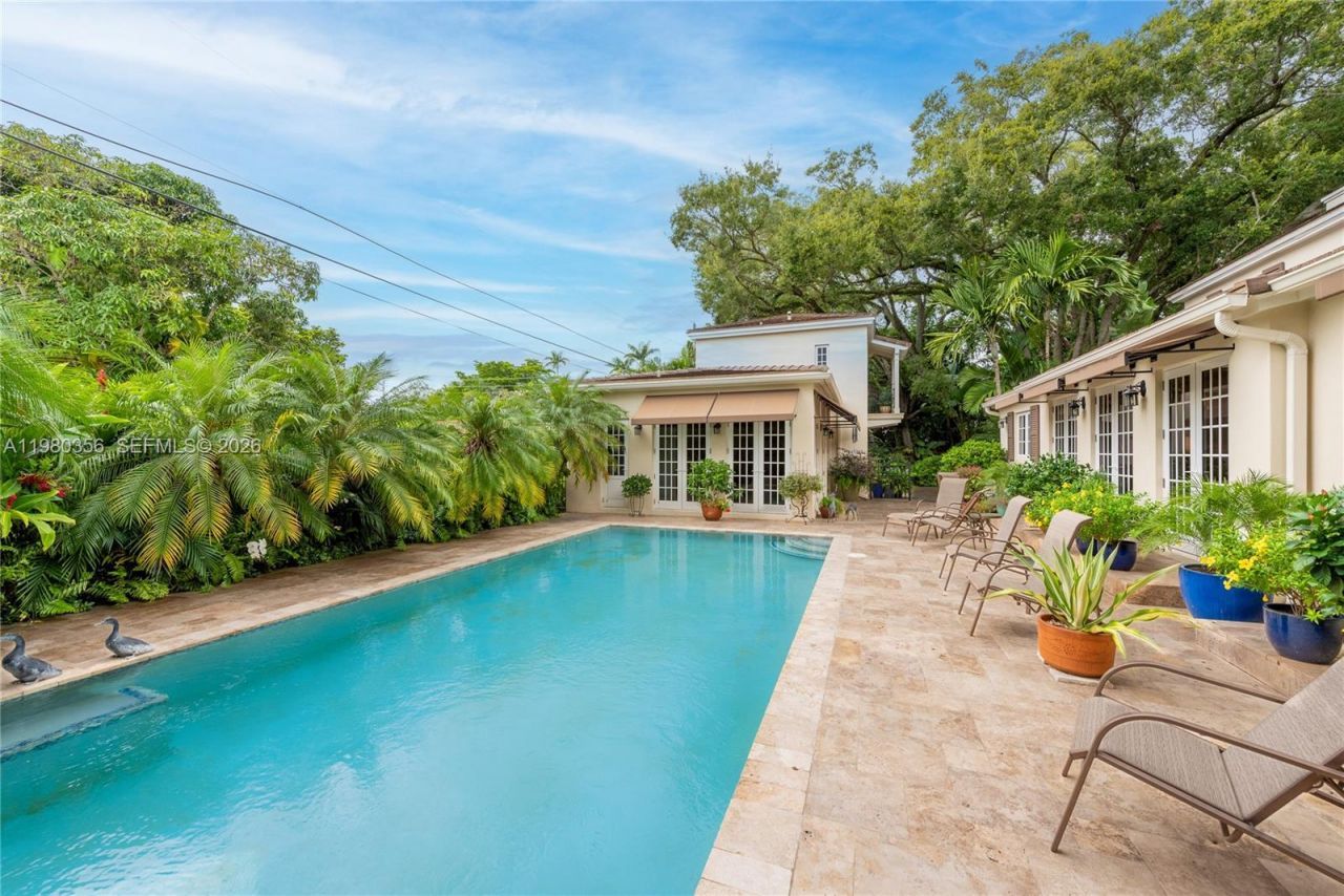 1036 S Greenway Dr , Coral Gables, FL 33134 Photo