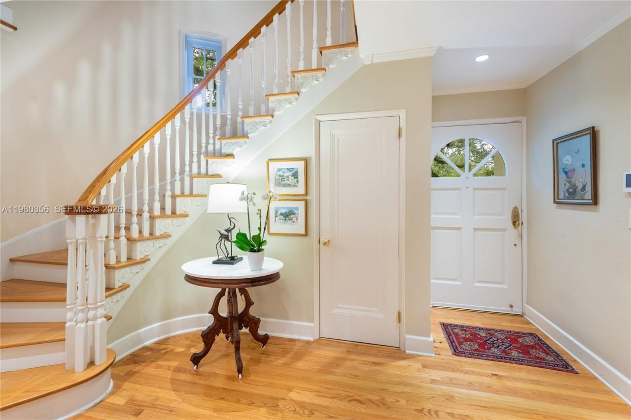 1036 S Greenway Dr , Coral Gables, FL 33134 Photo