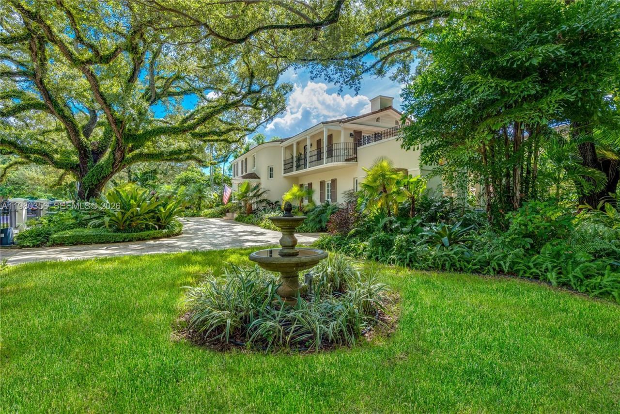 1036 S Greenway Dr , Coral Gables, FL 33134 Photo