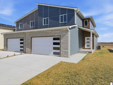310 N 105th Street, Lincoln, NE 68527
