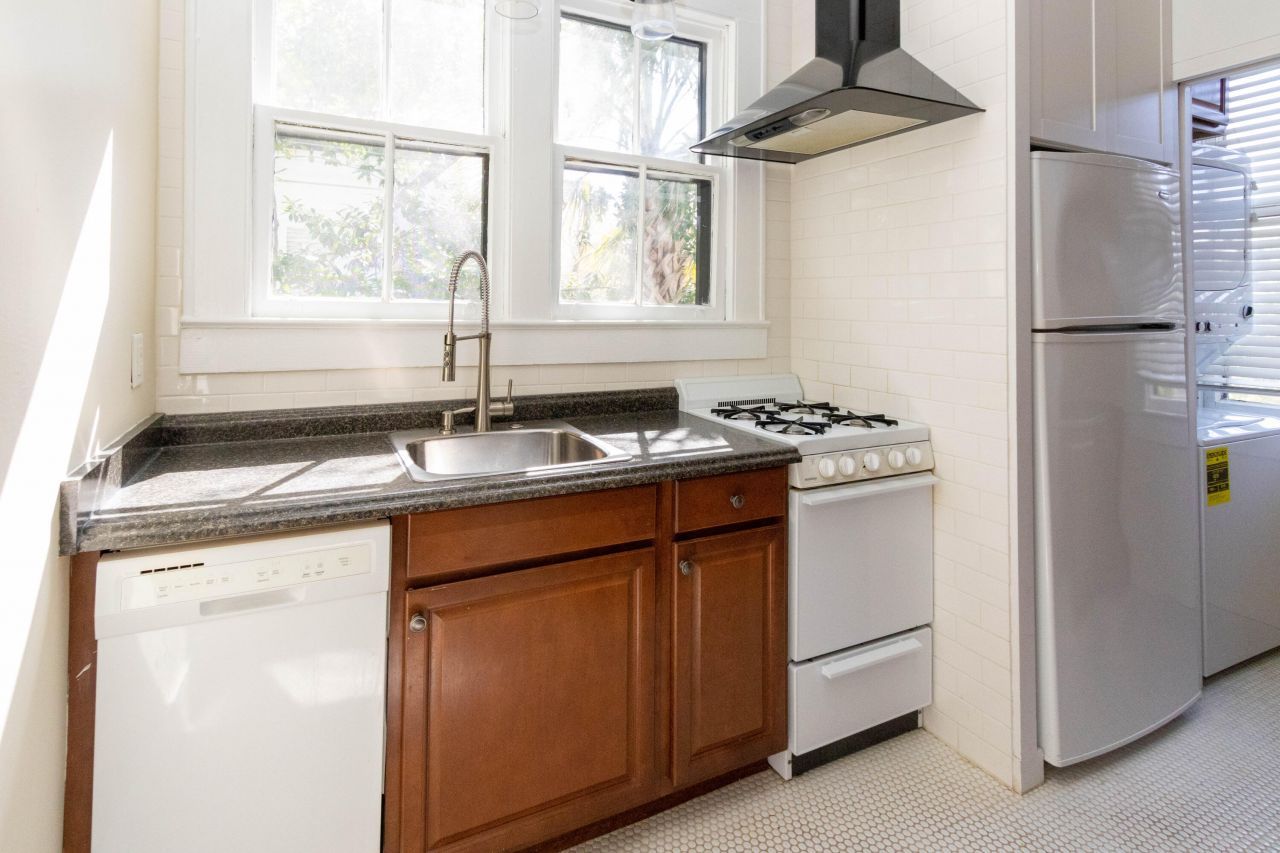 64 Smith Street Photo 7