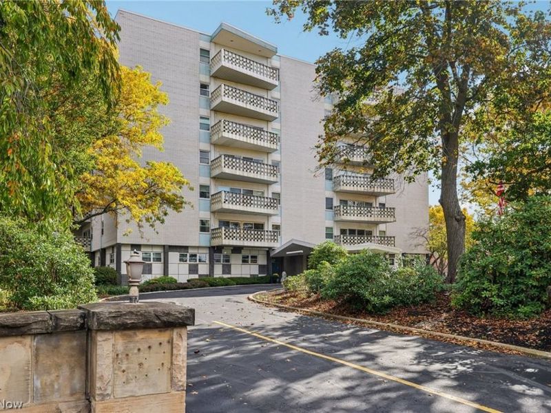 275 N Portage Path, Unit 7g, Akron, OH 44303 Photo 1