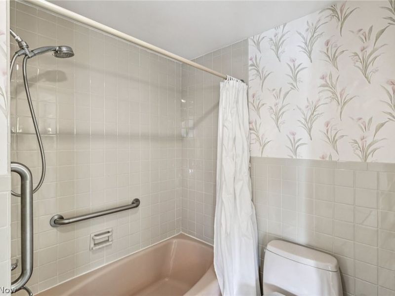 275 N Portage Path, Unit 7g, Akron, OH 44303 Photo 18