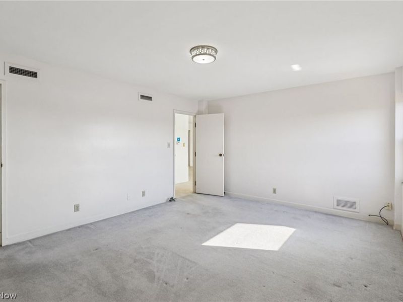 275 N Portage Path, Unit 7g, Akron, OH 44303 Photo 22