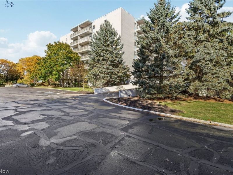 275 N Portage Path, Unit 7g, Akron, OH 44303 Photo 31