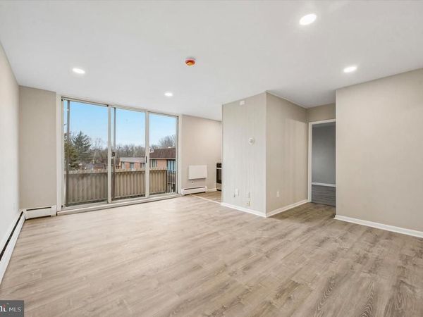 100 E GLENOLDEN AVENUE, Unit R-11, GLENOLDEN, PA 19036