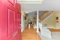 5472 Clearview Drive photo 4