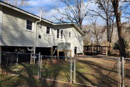 93 Deepwater Avenue photo 4