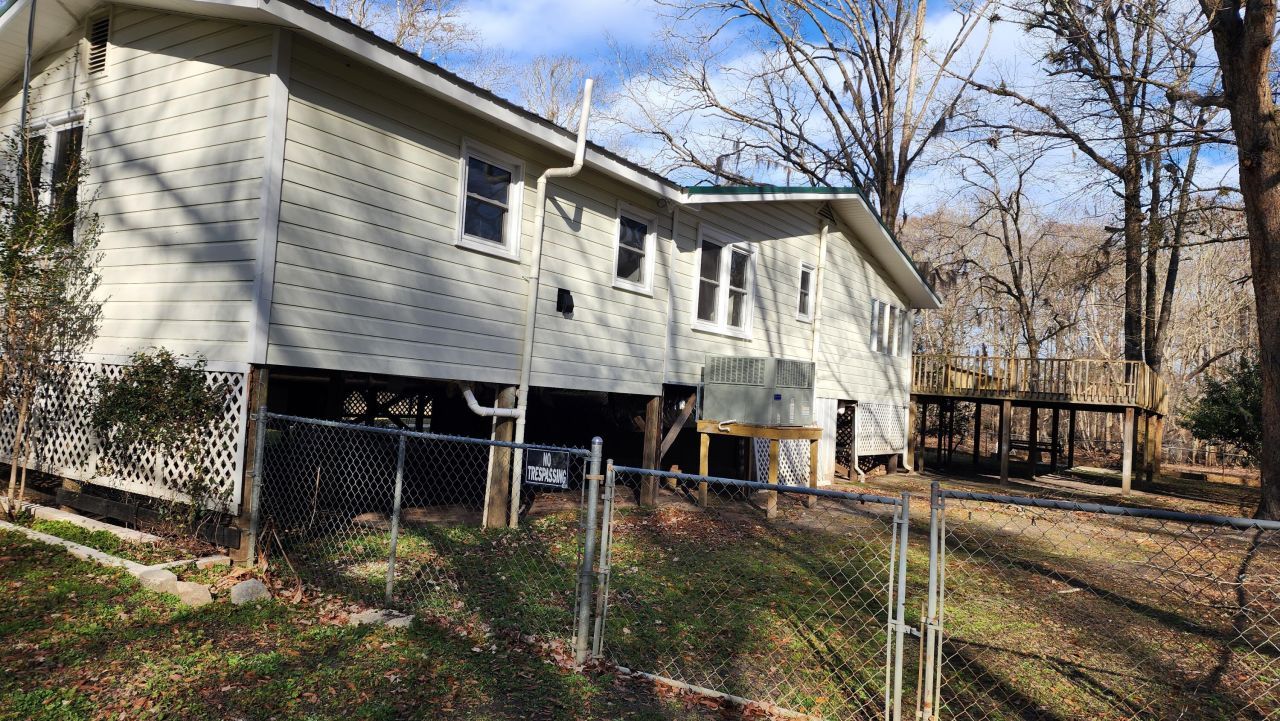 93 Deepwater Avenue Photo 6