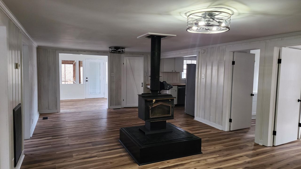 93 Deepwater Avenue Photo 7