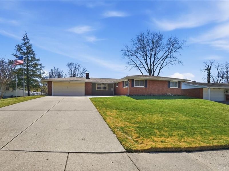 3129 E High Street, Springfield Township, OH 45505 Photo 2