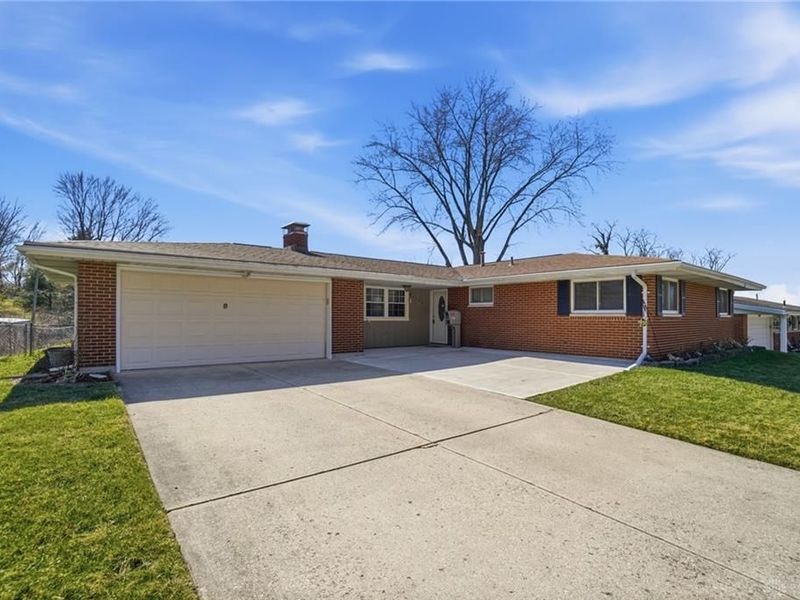 3129 E High Street, Springfield Township, OH 45505 Photo 4