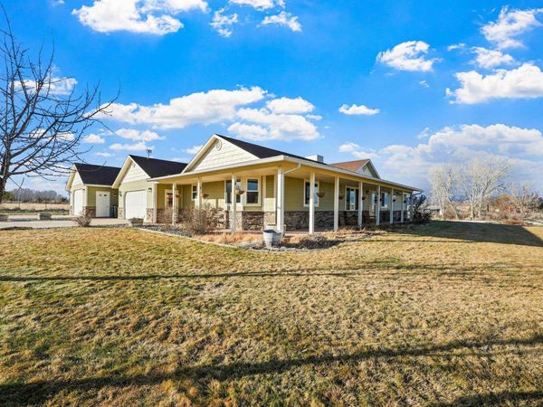 1392 M 1/4 Road, Loma, CO 81524