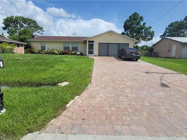 3711 10th ST SW, LEHIGH ACRES, FL 33976