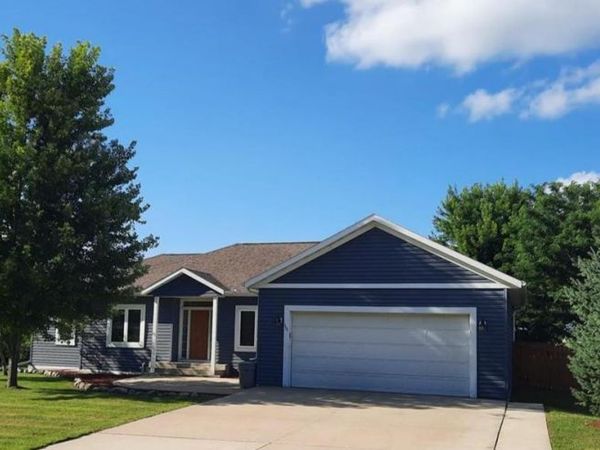 301 7th Street NW, New Richland, MN 56072