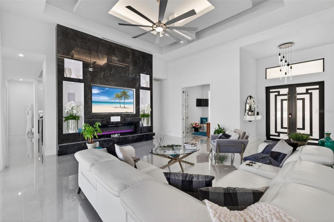 523 SW 23rd Street, Cape Coral, FL 33991 Photo