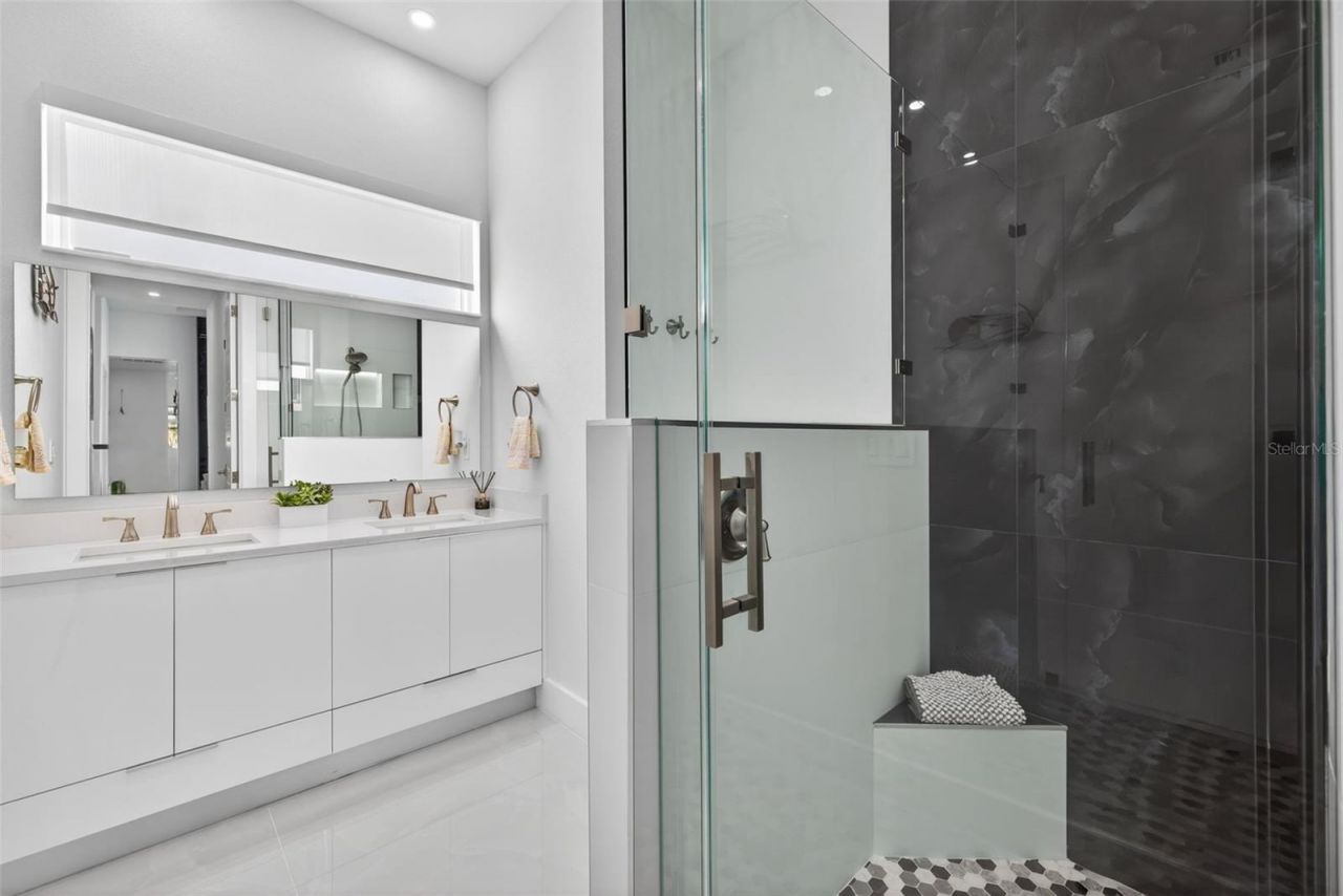 523 SW 23rd Street, Cape Coral, FL 33991 Photo