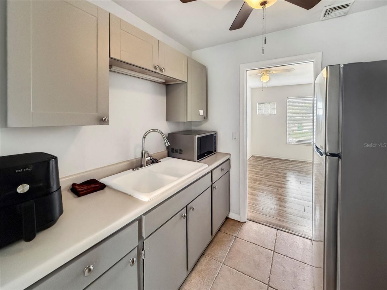 889 W Village Drive , Deltona, FL 32725 Photo