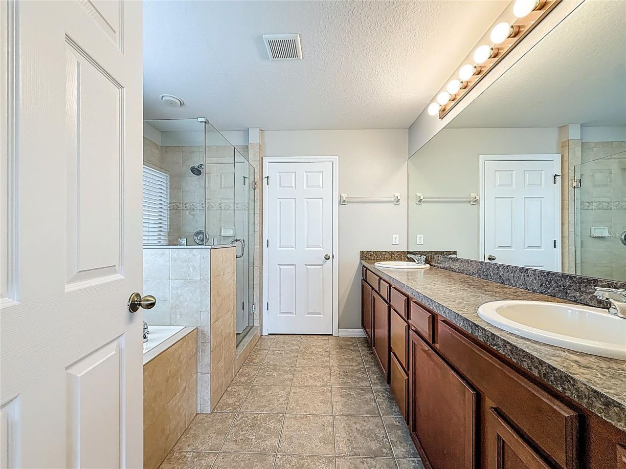 313 Oak Landing Drive , Mulberry, FL 33860 Photo