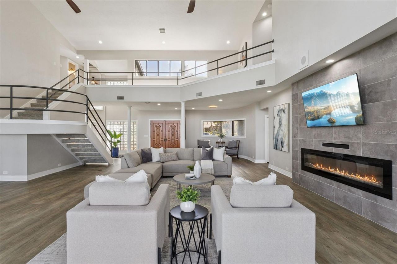 303 Waterwood Drive, Yalaha, FL 34797 Photo