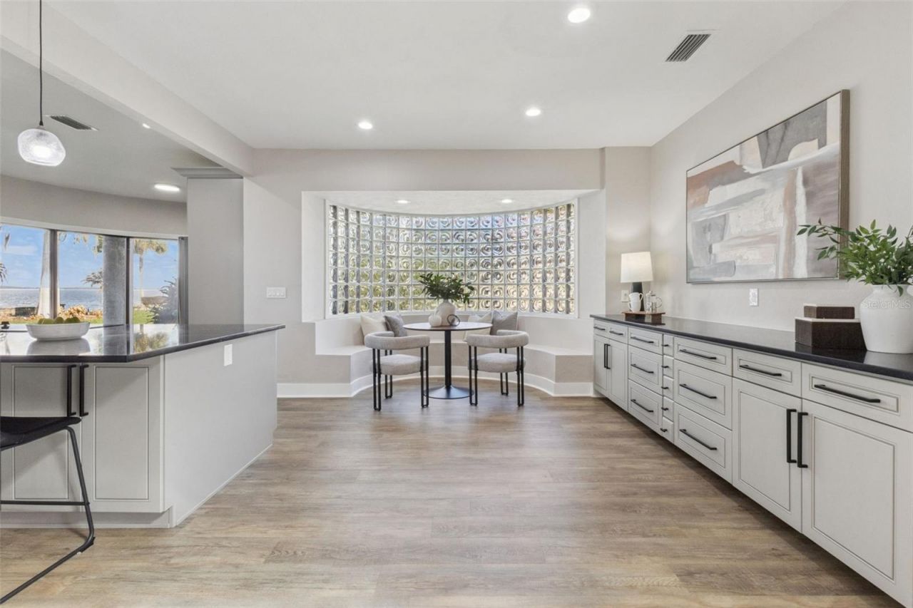 303 Waterwood Drive, Yalaha, FL 34797 Photo