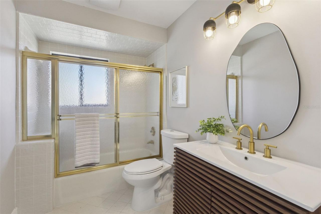 303 Waterwood Drive, Yalaha, FL 34797 Photo