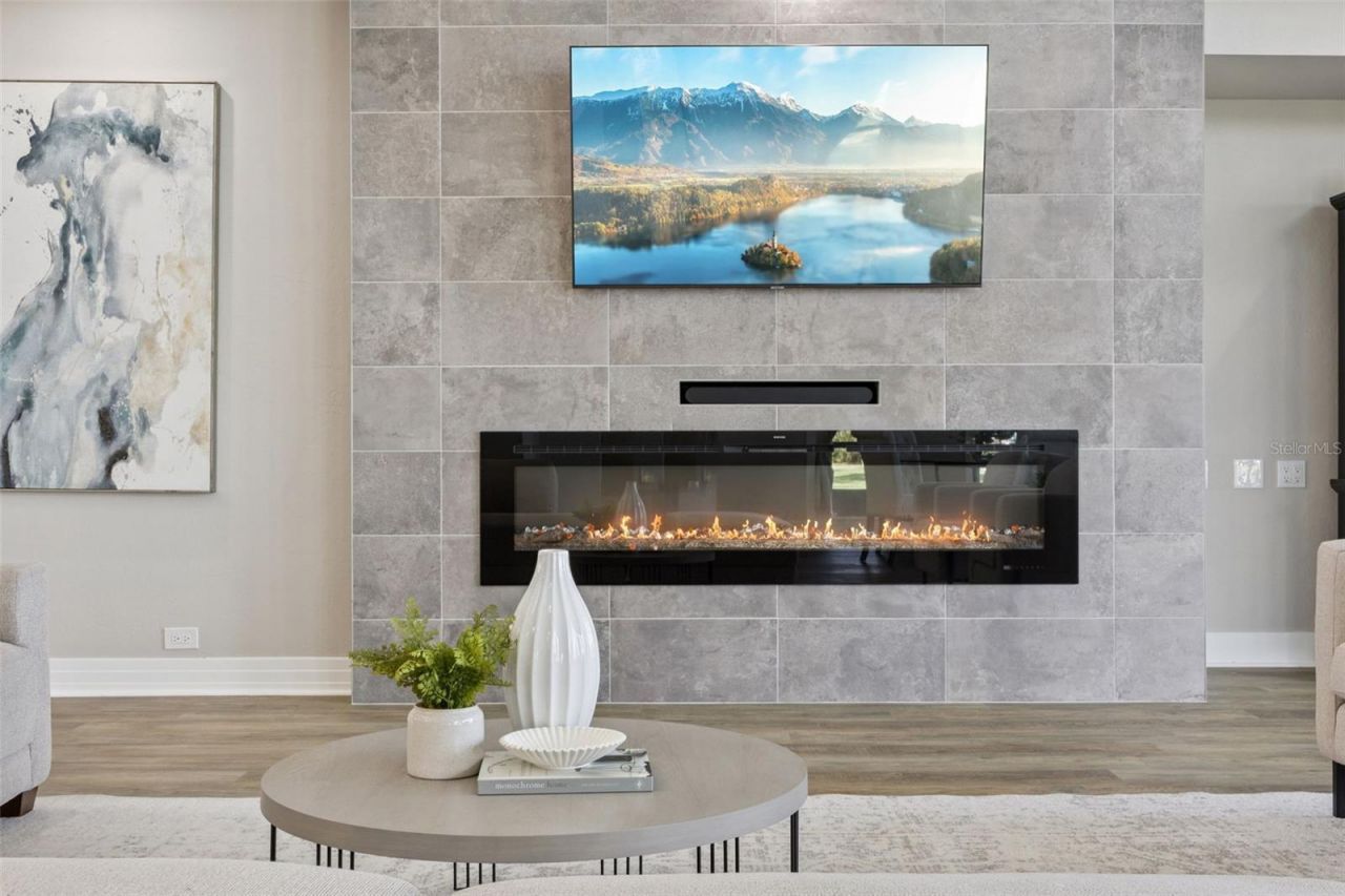 303 Waterwood Drive, Yalaha, FL 34797 Photo