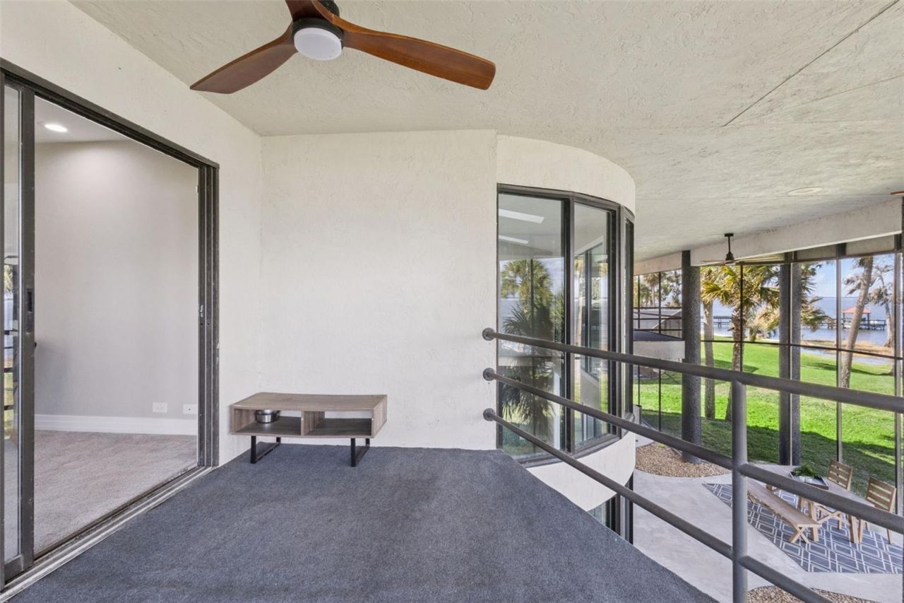 303 Waterwood Drive, Yalaha, FL 34797 Photo